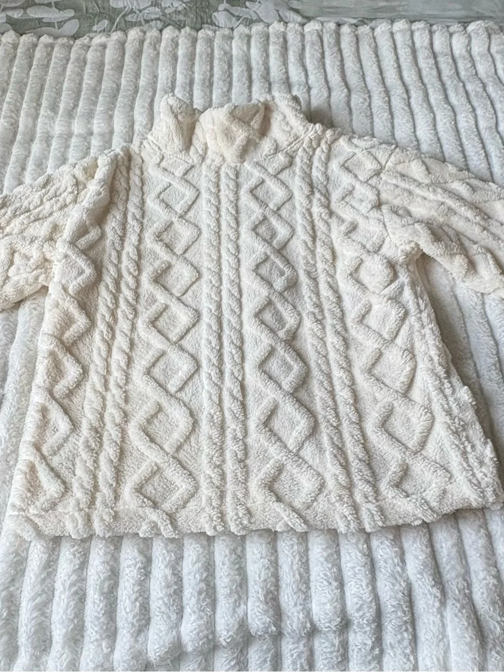 Eddie Bauer Womens M Cable Fleece Pullover Ivory Sherpa Plush Mock Neck Cozy - Picture 2 of 7